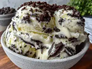 no-churn cookies and cream ice cream - featured image